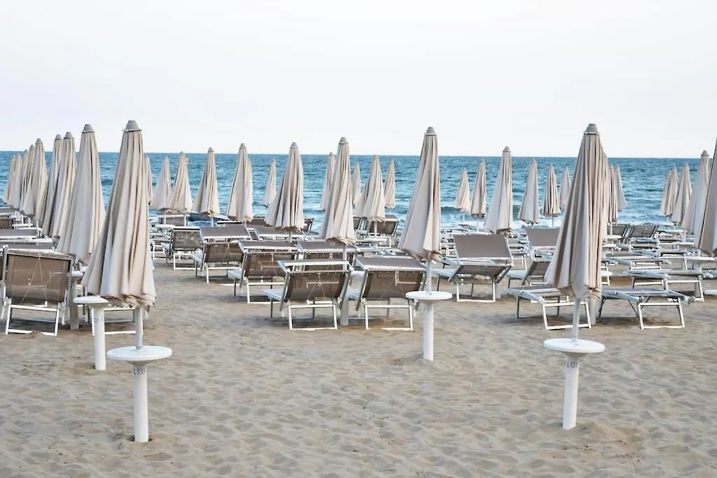 Piazza Nember Attico Con Vista Mare Apartment Lido di Jesolo